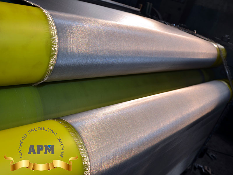 Cloth take up time of wire mesh loom